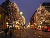 Haupteinkaufstrasse Mönckebergstrasse - Warenhäuser in traditionellen Kantorgebäuden