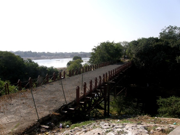 PB050978.jpg
