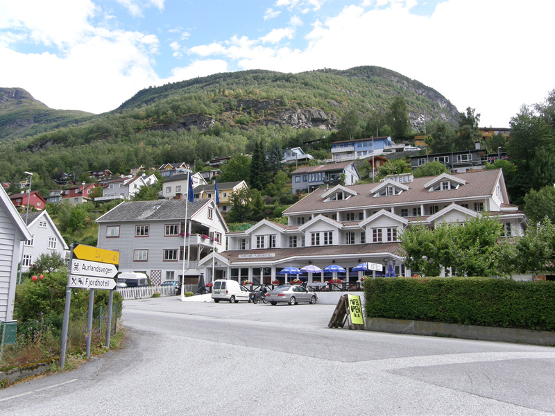 925.jpg