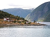890.jpg